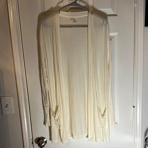 Cielo Women's Cream Cardigan Sweater - Picture 1 of 1